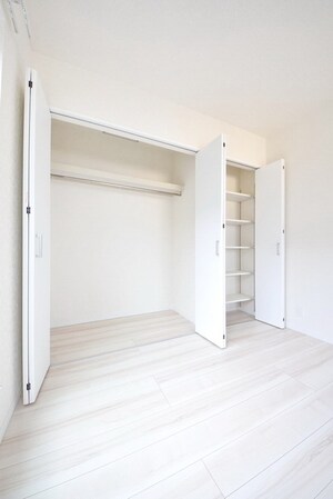 ナリトモ仁戸名B棟の物件内観写真